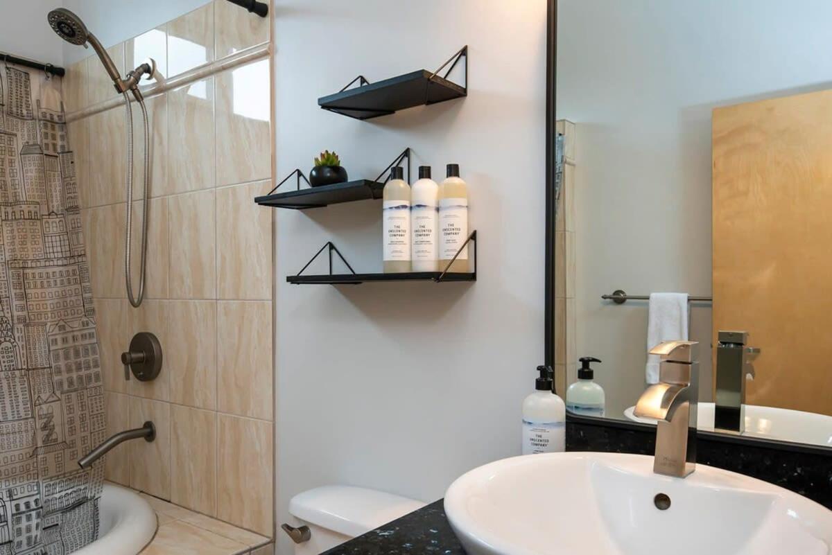 הוילה ווייטהורס Nn - The Flame - Downtown 1-Bed 2-Bath מראה חיצוני תמונה