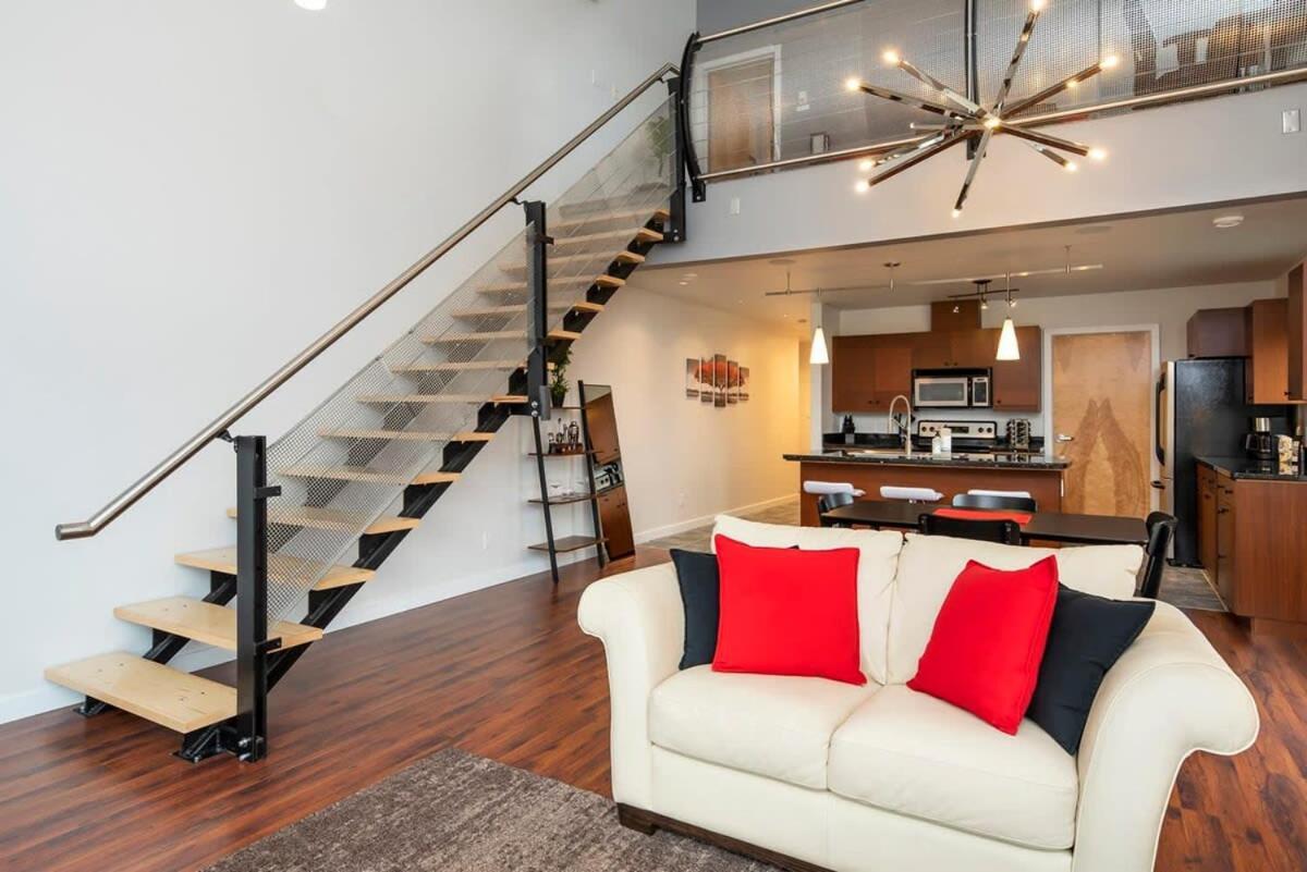 הוילה ווייטהורס Nn - The Flame - Downtown 1-Bed 2-Bath מראה חיצוני תמונה